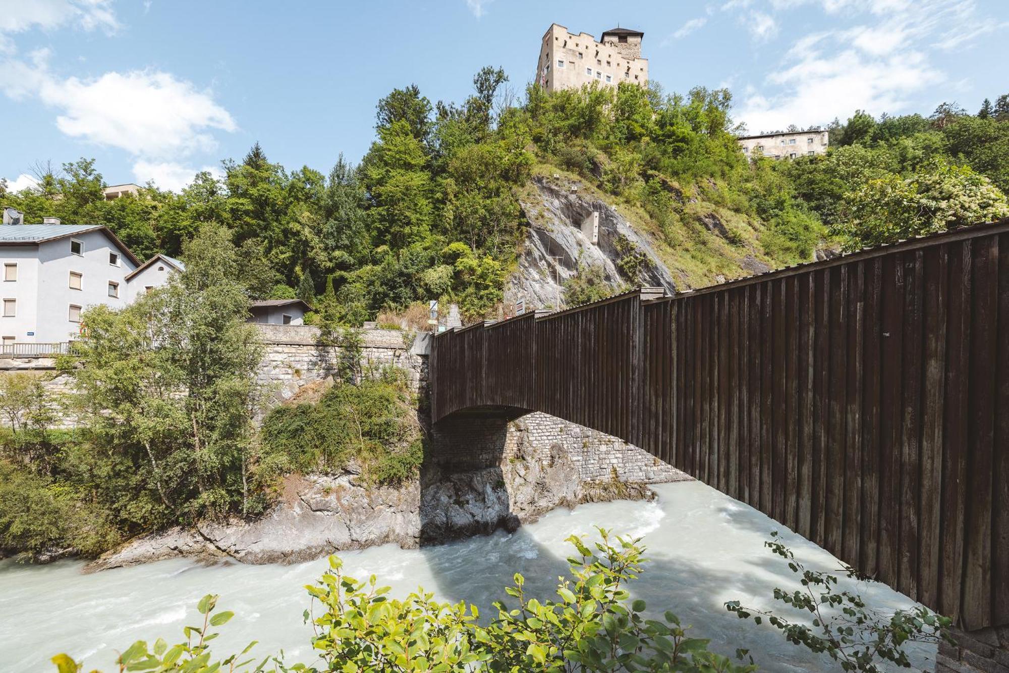 Lechtaler Alpenblick Landeck - Privatzimmer & Ferienwohnung Екстер'єр фото