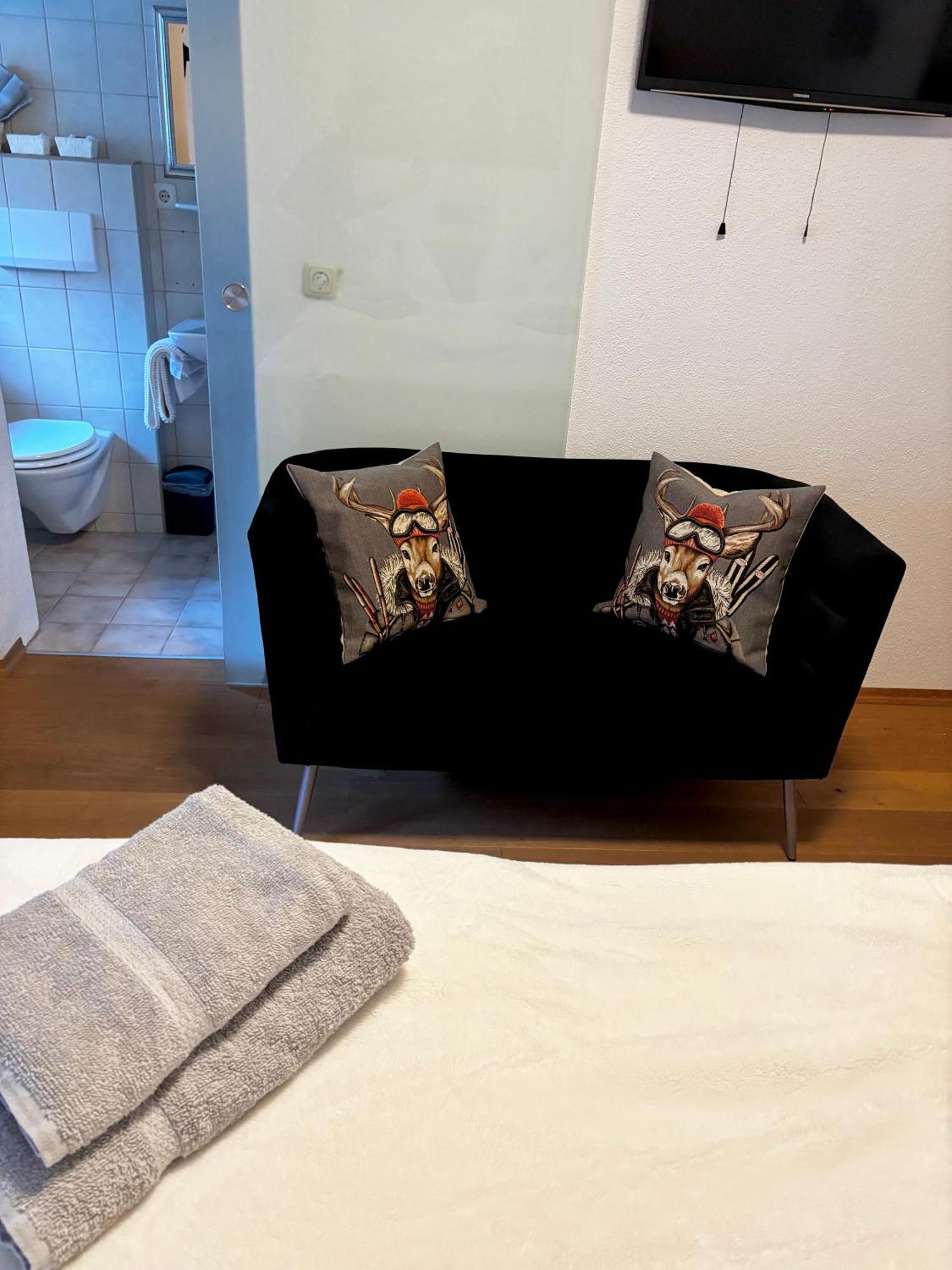 Lechtaler Alpenblick Landeck - Privatzimmer & Ferienwohnung Екстер'єр фото
