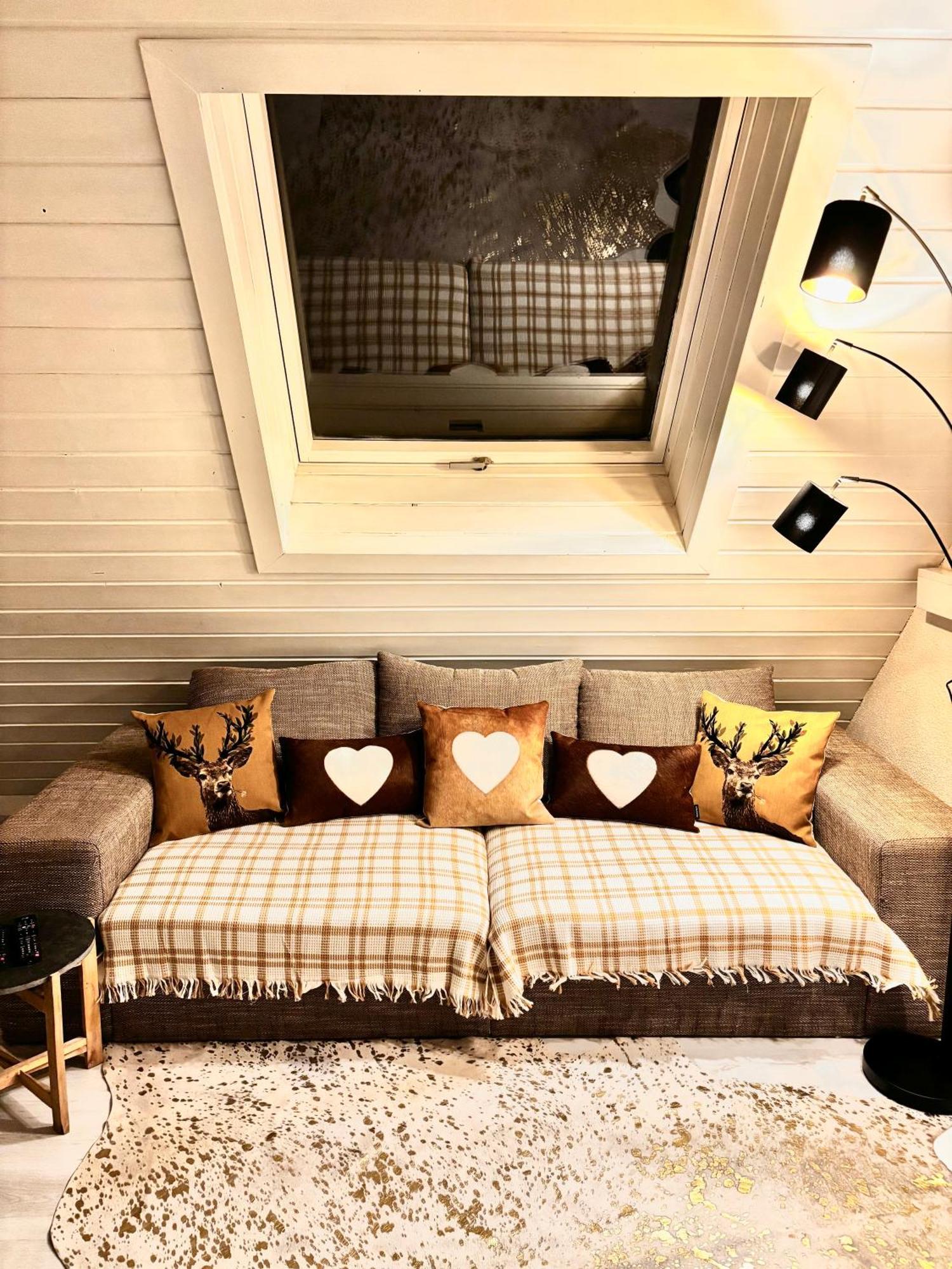 Lechtaler Alpenblick Landeck - Privatzimmer & Ferienwohnung Екстер'єр фото