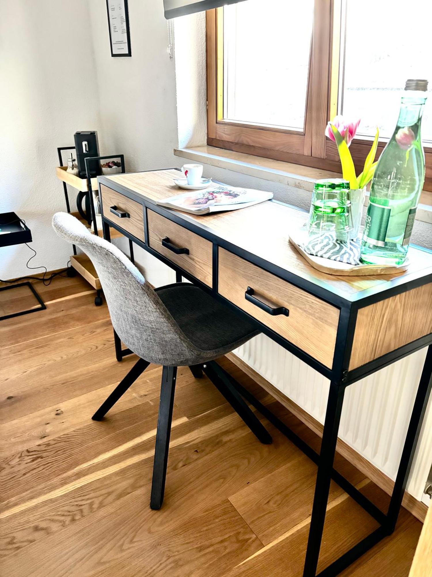 Lechtaler Alpenblick Landeck - Privatzimmer & Ferienwohnung Екстер'єр фото