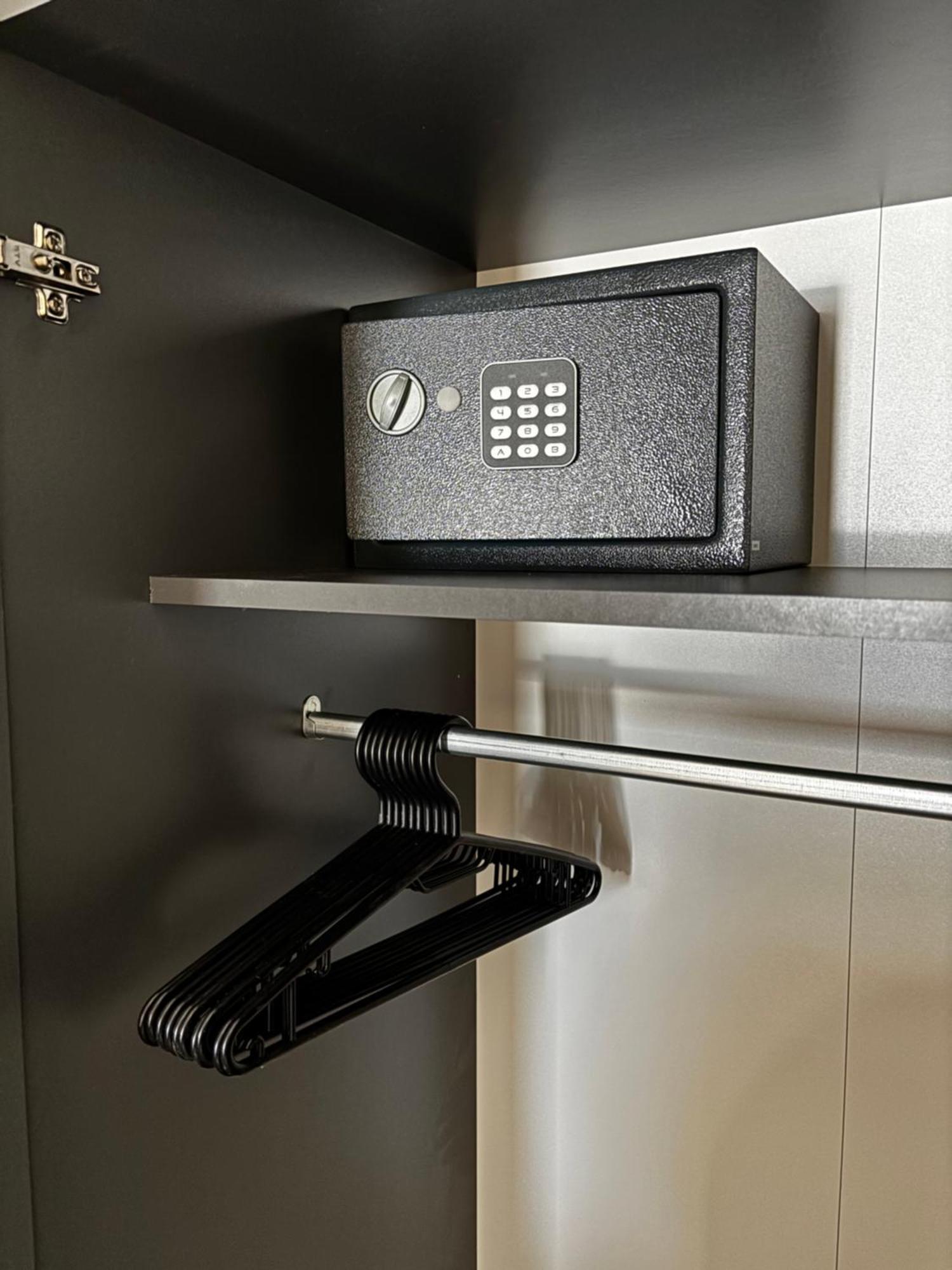 Lechtaler Alpenblick Landeck - Privatzimmer & Ferienwohnung Екстер'єр фото