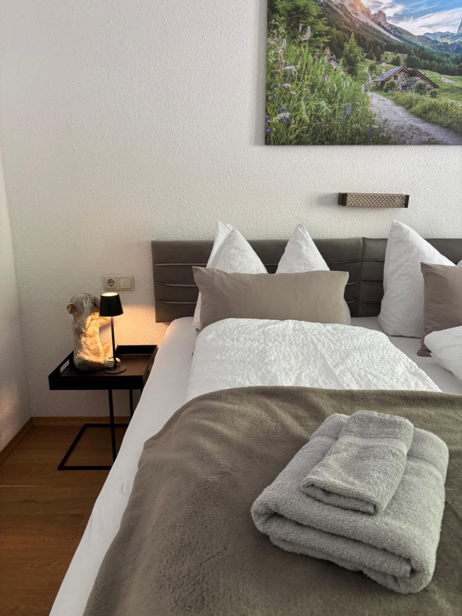 Lechtaler Alpenblick Landeck - Privatzimmer & Ferienwohnung Екстер'єр фото